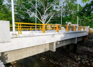 Miguel Ángel Navarro cumple compromiso con familias de Jalcocotán: nuevos puentes ya están en servicio