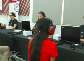 Beatriz Estrada acerca aparatos auditivos a quienes más lo necesitan