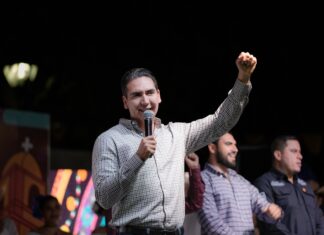 Héctor Santana comparte la alegría de las fiestas patronales en la Emilio M. González, Altavela y Santa Fe