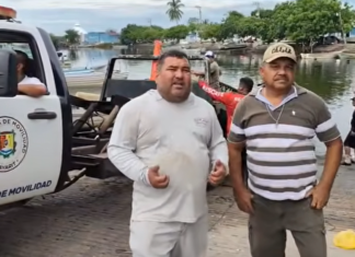 Pescadores agradecen al gobernador el apoyo para trasladar sus lanchas a lugares seguros